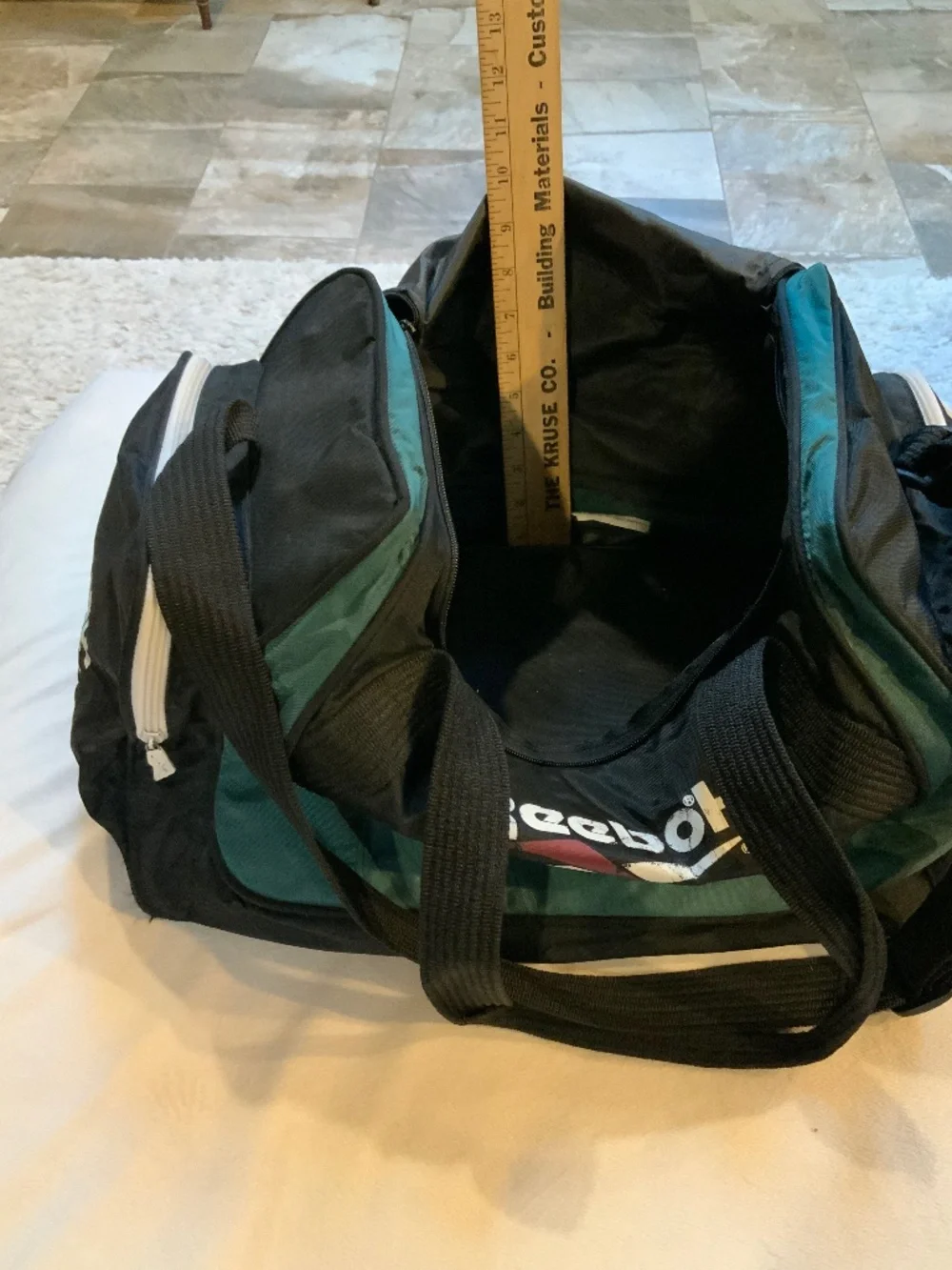 Reebok Vintage Black Green Duffel Gym Bag Active Travel Sporty Retro